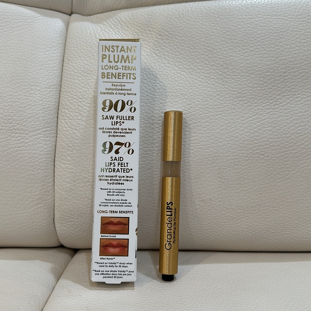 NIB Grande Lips Hydrating Lip Plumper 2.4 Ml 0.08 Oz Barely There Gloss